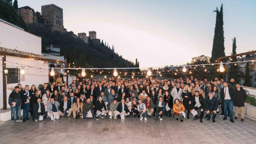 La plantilla de Cívica en la Alhambra de Granada.