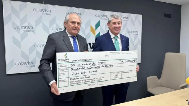 Julián Martínez Pantoja, presidente del Banco de Alimentos, y  José María Hontoria, de Cajaviva