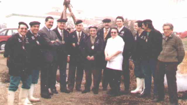 Año 1996 y en la Matanza Típica de Guijuelo estaban el alcalde Juan Luis García, Sánchez Terán, El Viti, Pepe Hidalgo, Ramos Marcos,  entre otros