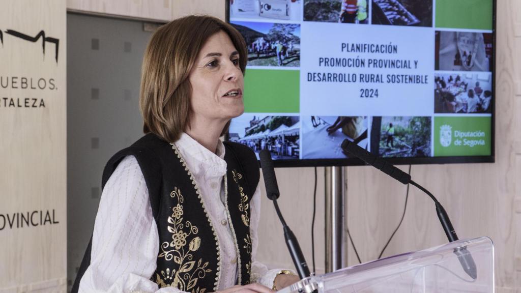La diputada de Promoción Provincial y Desarrollo Rural Sostenible, Magdalena Rodríguez, anunciando las novedades de 2024