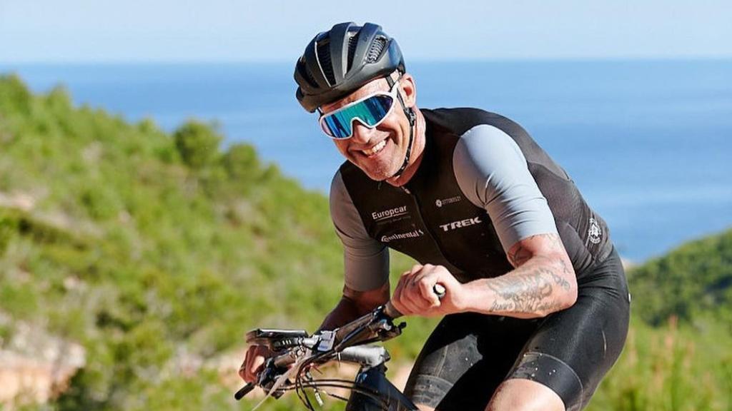 Óscar Pereiro durante la Vuelta a Ibiza en Mountain Bike