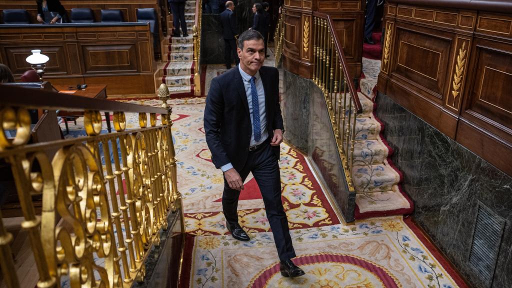 Pedro Sánchez, en un receso del debate en pleno sobre la proposición de Ley de Amnistía.
