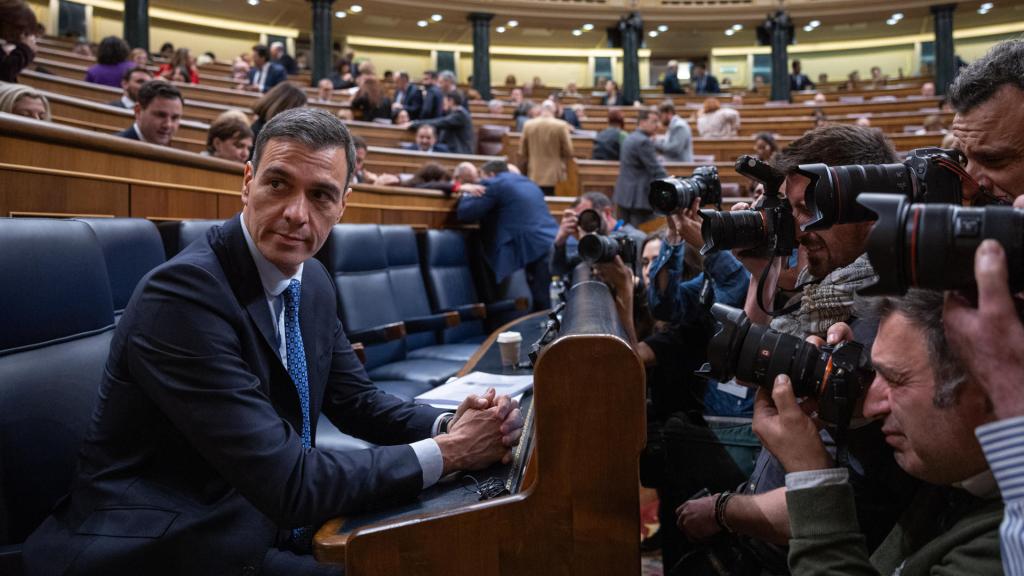 El presidente del Gobierno, Pedro Sánchez, este martes en el Pleno del Congreso en el que se ha votado la Ley de Amnistía.