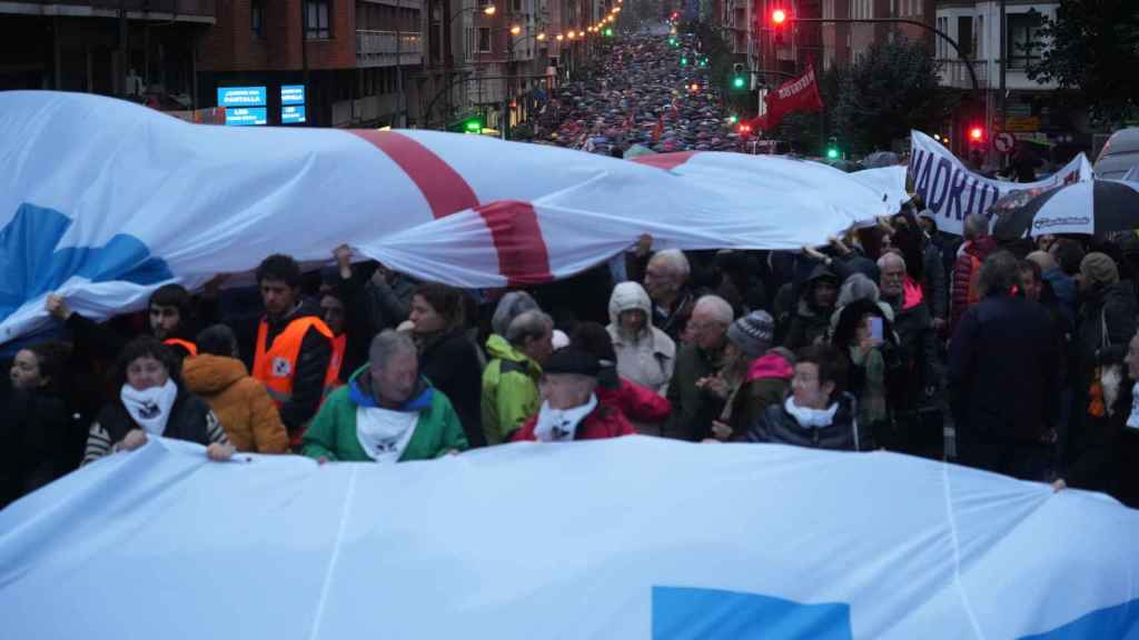 Marcha organizada por la red Sare en favor de los presos de ETA, en Bilbao, en enero de 2023.
