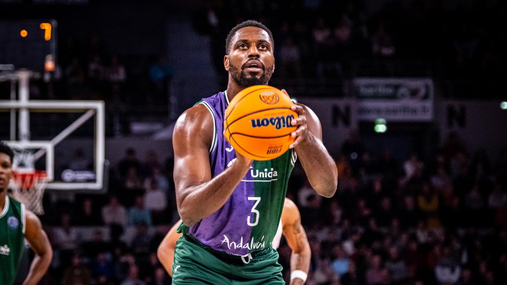 Melvin Ejim durante un partido con el Unicaja de Málaga.