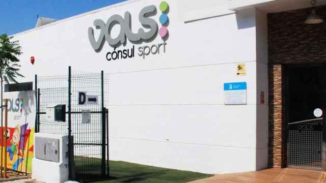 Fachada del Vals Sport de El Cónsul, en Málaga.