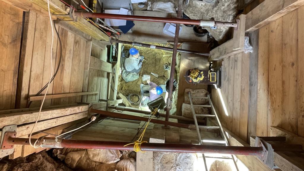 Las excavaciones en el yacimiento de Ilsenhöhle han supuesto un reto logístico para los arqueólogos.