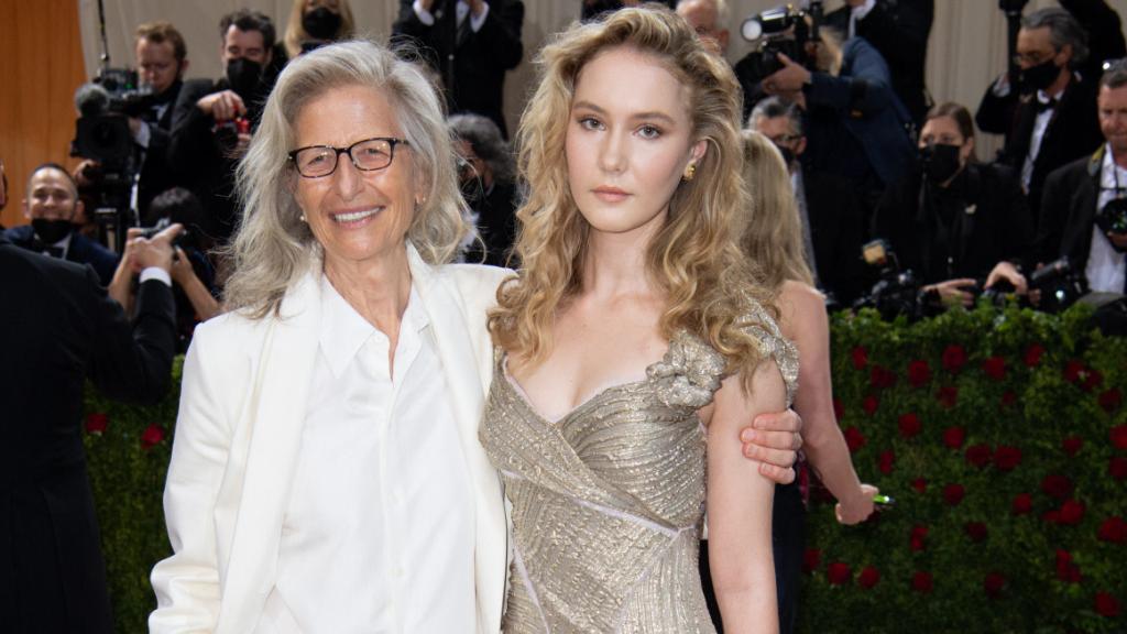Leibovitz con su hija Samuelle en 2022.