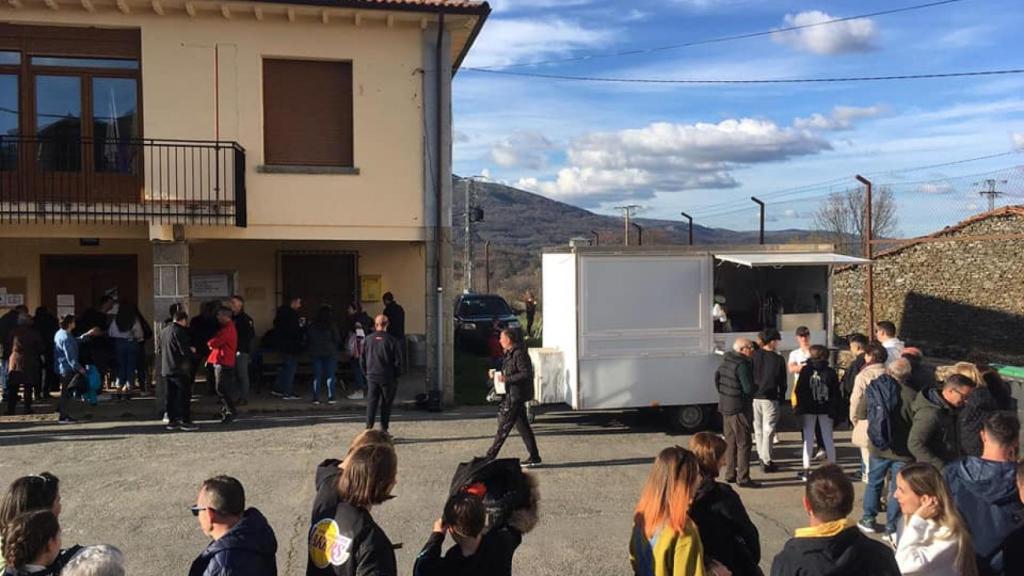 Colas en Puerto Castilla en Ávila