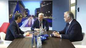 Félix Bolaños, Didier Reynders y Esteban González Pons, reunidos para tratar la renovación del CGPJ
