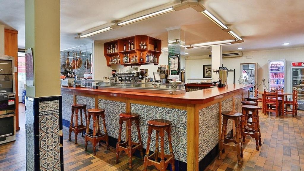 La barra del Hostal-Restaurante Sardón en Sardón de Duero
