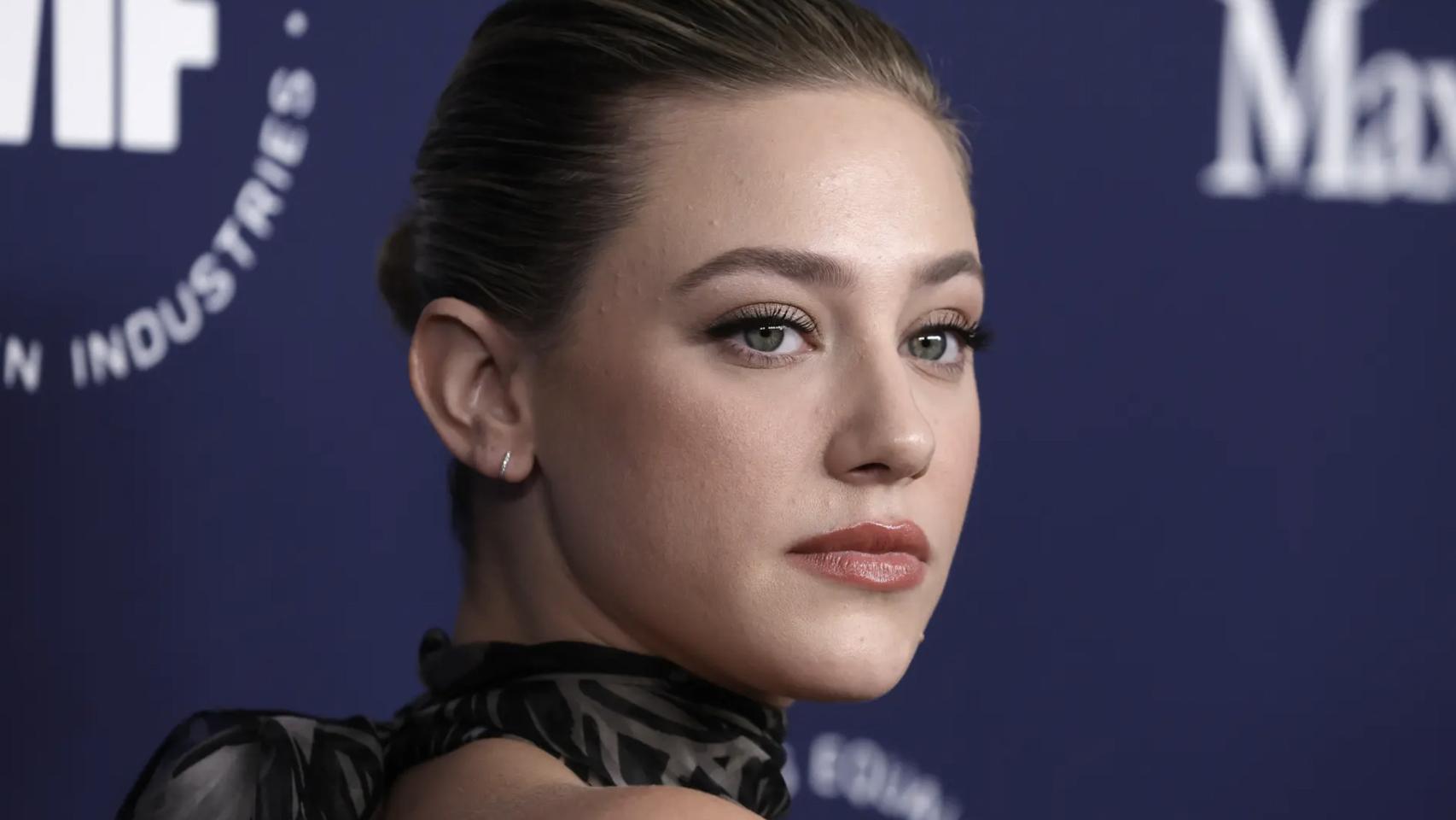 Lily Reinhart, actriz de 'Riverdale' y 'Estafadoras de Wall Street', revela que tiene alopecia