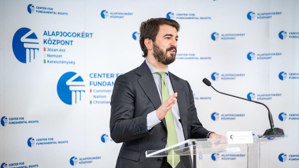 El vicepresidente de la Junta, Juan García-Gallardo, en Hungría.