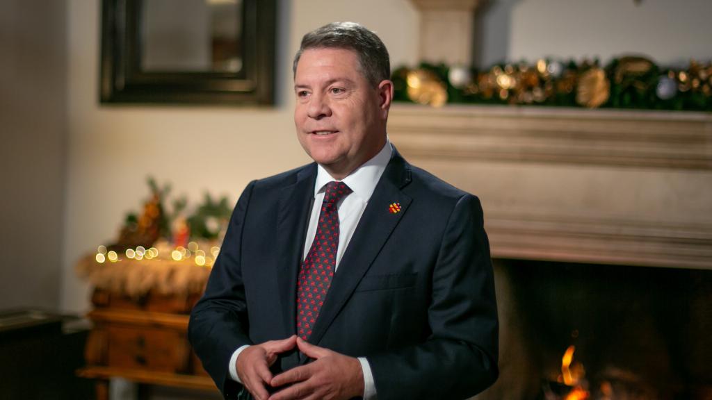 Emiliano García-Page durante la grabación del mensaje de Año Nuevo. Foto JCCM.