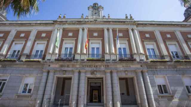 Fachada del Ayuntamiento de Huelva.
