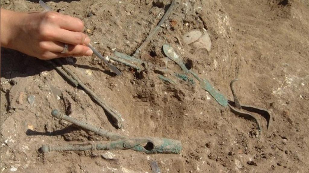 Descubrimiento del material médico en las excavaciones de Allianoi