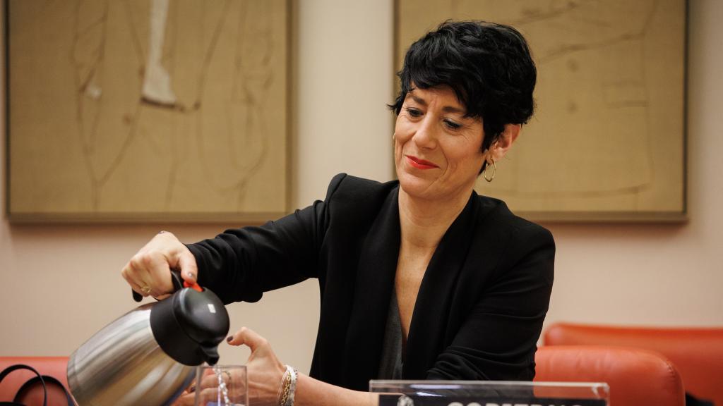 Elma Sáiz, ministra de Inclusión, Seguridad Social y Migraciones, durante su intervención en el Congreso .