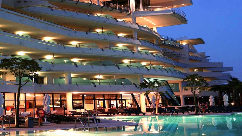 Exterior del Senator Banús Spa