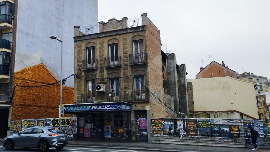 El solitario edificio ubicado en Bravo Murillo 336.