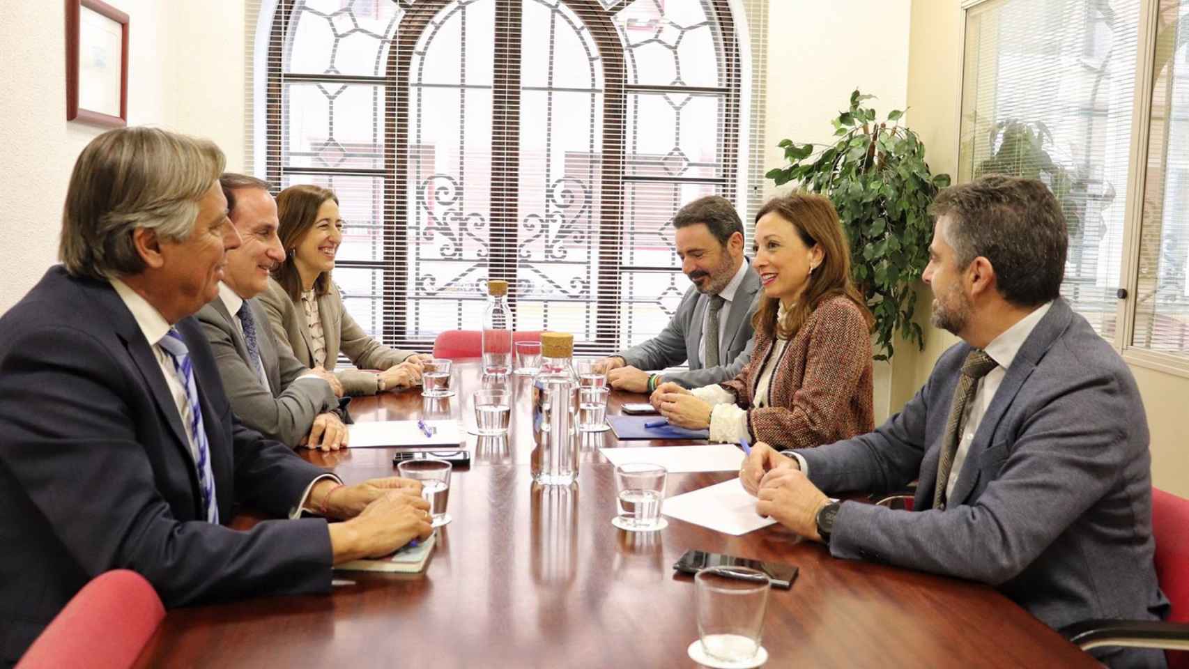 Reunión de los representantes del PP de Málaga con la Confederación de Empresarios de Málaga (CEM).