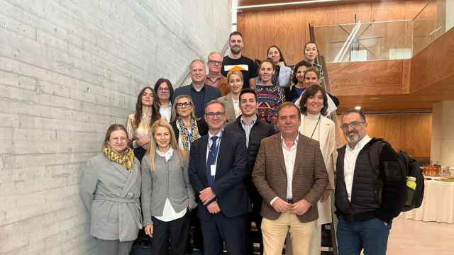 Foto de familia de las empresas que han participado en el Green Tech Cluster for Excellence 2.0 en el Parque Científico de la Universidad de Alicante.