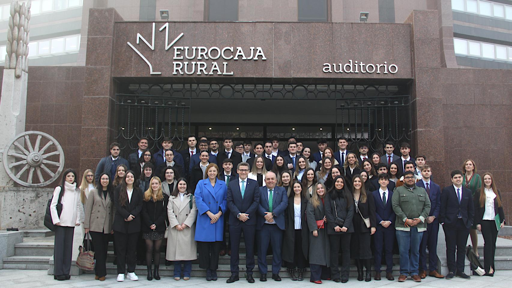 La bienvenida de Eurocaja rural a los alumnos de prácticas