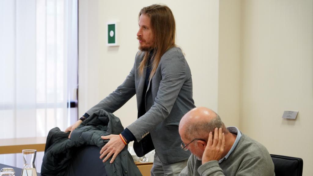 El procurador de Podemos, Pablo Fernández, en la reunión de la Junta de Portavoces este jueves.