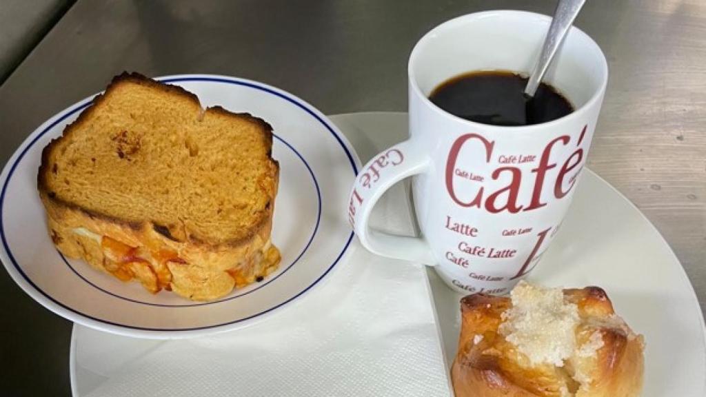 Desayuno en el Pacific Star