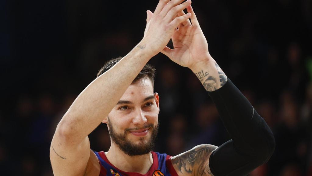 Willy Hernangómez, pívot del Barcelona, celebra una victoria.