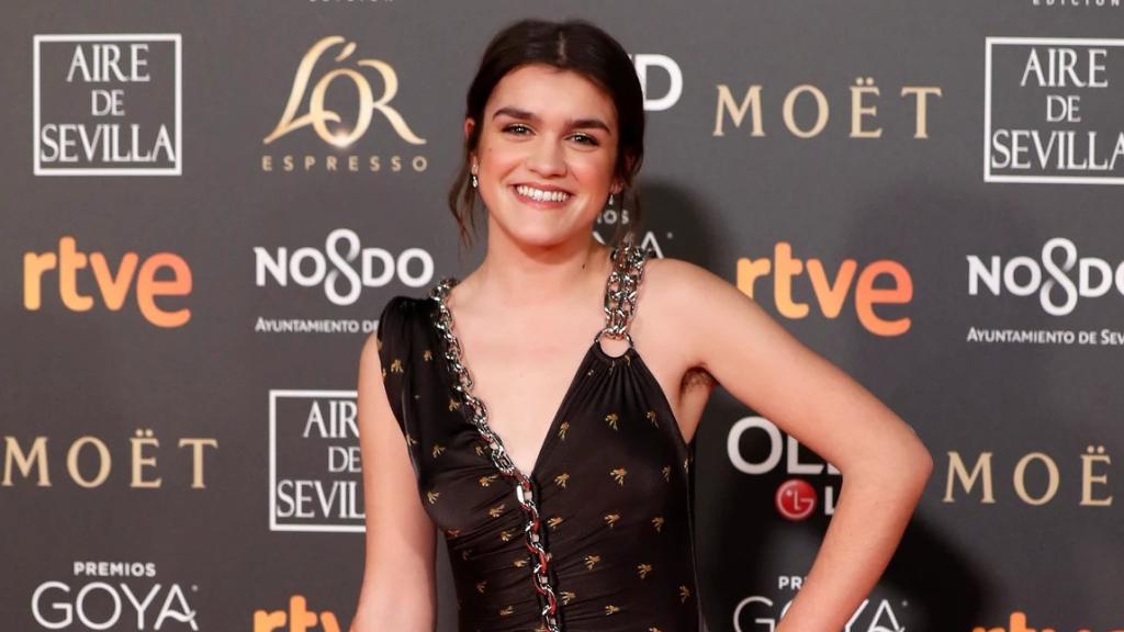 Amaia Romero durante la alfombra roja de los Premios Goya 2019.