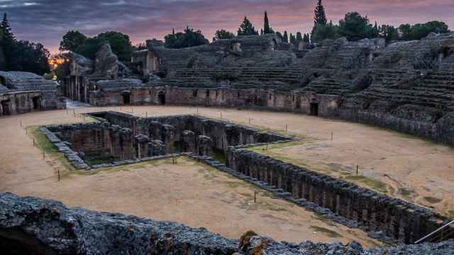Imagen del anfiteatro de Itálica.