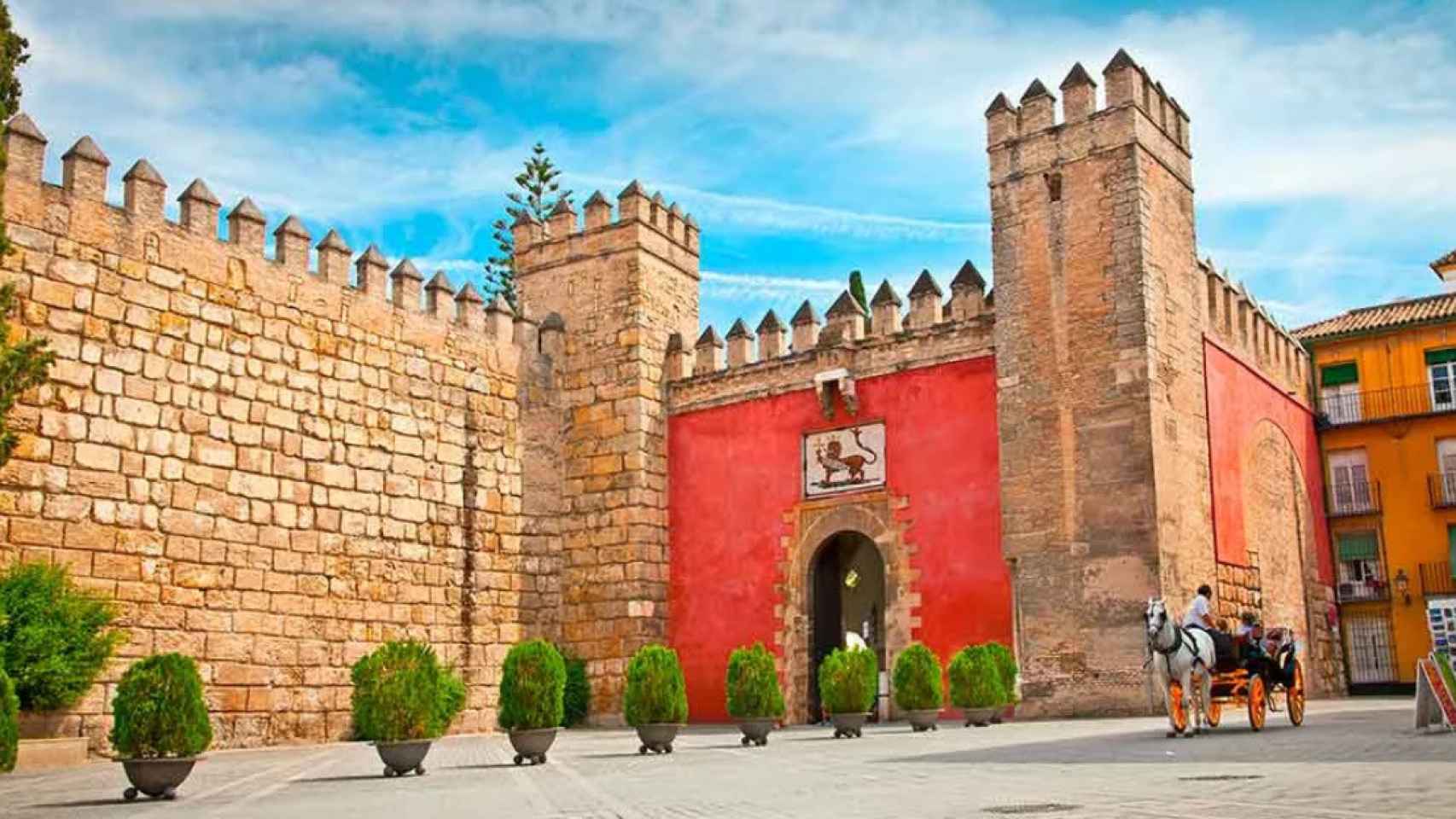 Imagen de la fachada del Real Alcázar de Sevilla.