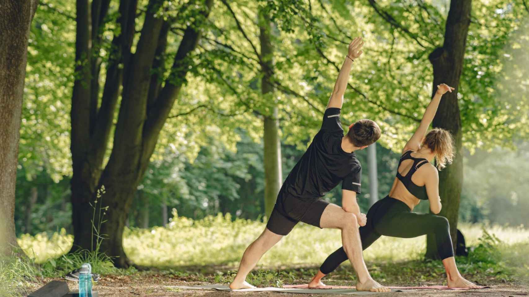 Cómo practicar yoga podría ayudarte a fortalecer y compartir tu fe