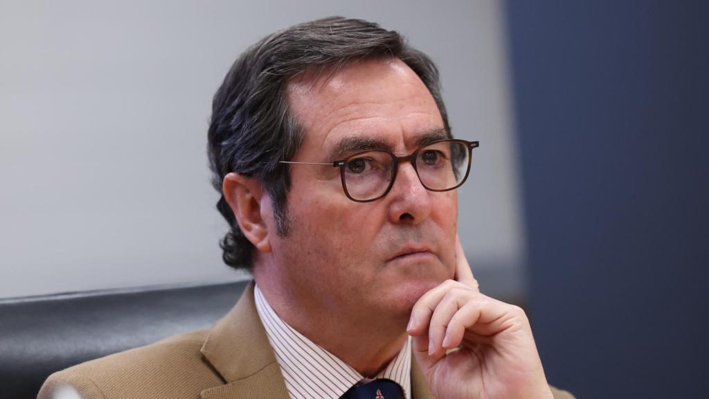 El presidente de CEOE, Antonio Garamendi, en la sede de la patronal.