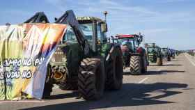 Protestas de los agricultores y ganaderos en la N-122 a la altura de Cerezal de Aliste,