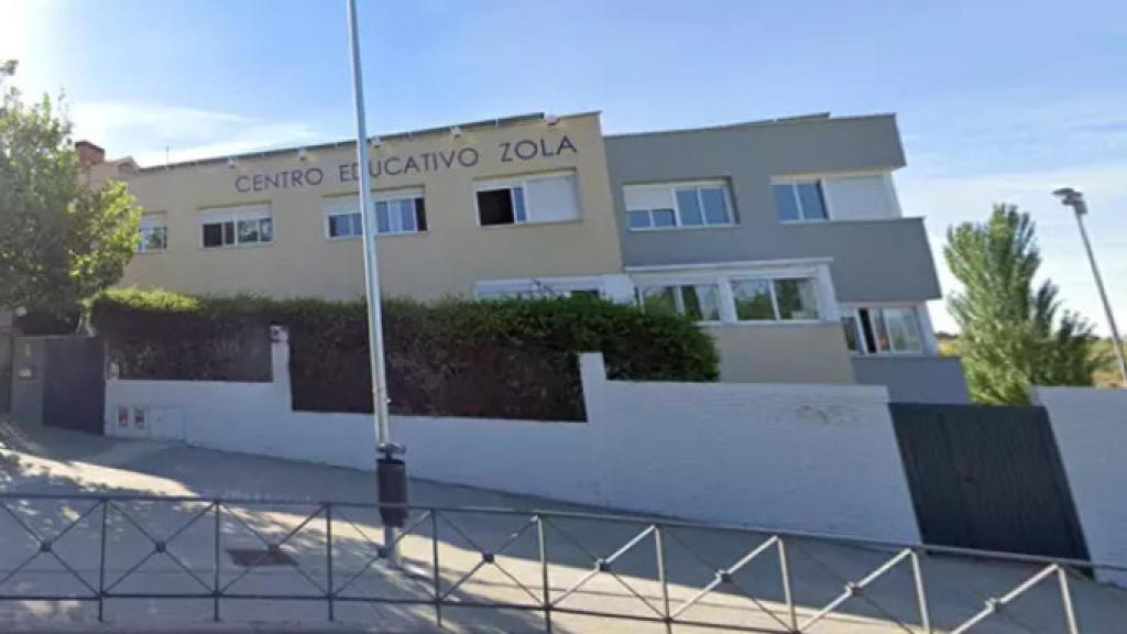 El colegio desalojado en Las Rozas.