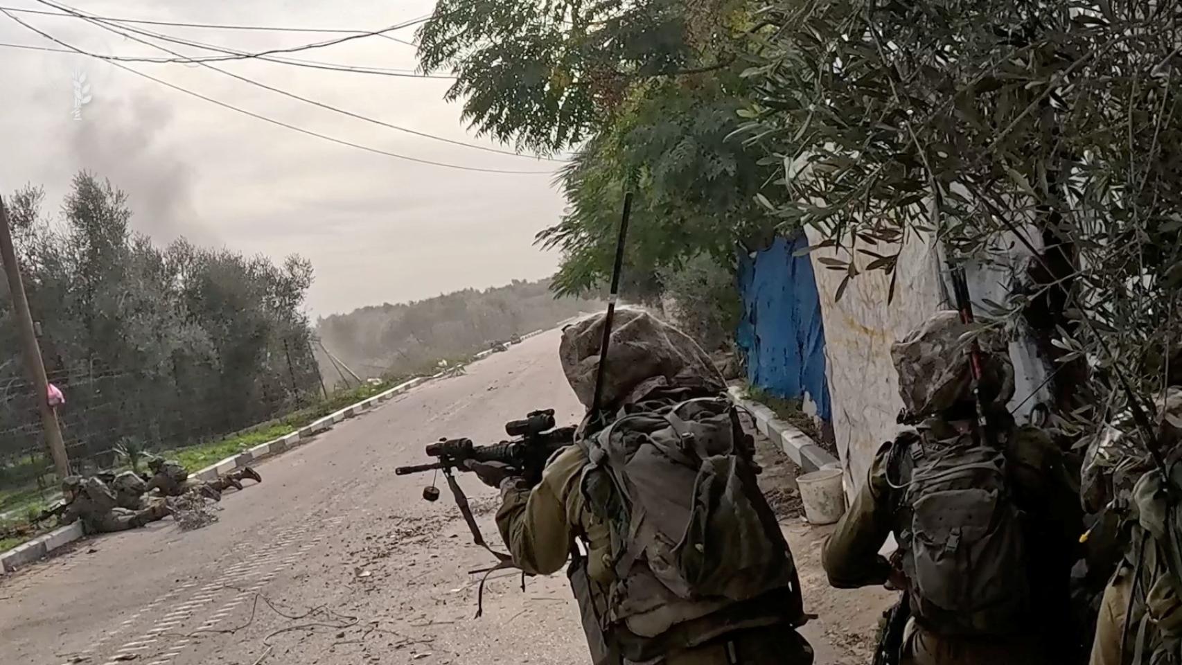 Soldados israelíes en Jan Yunis el 1 de febrero de 2024.