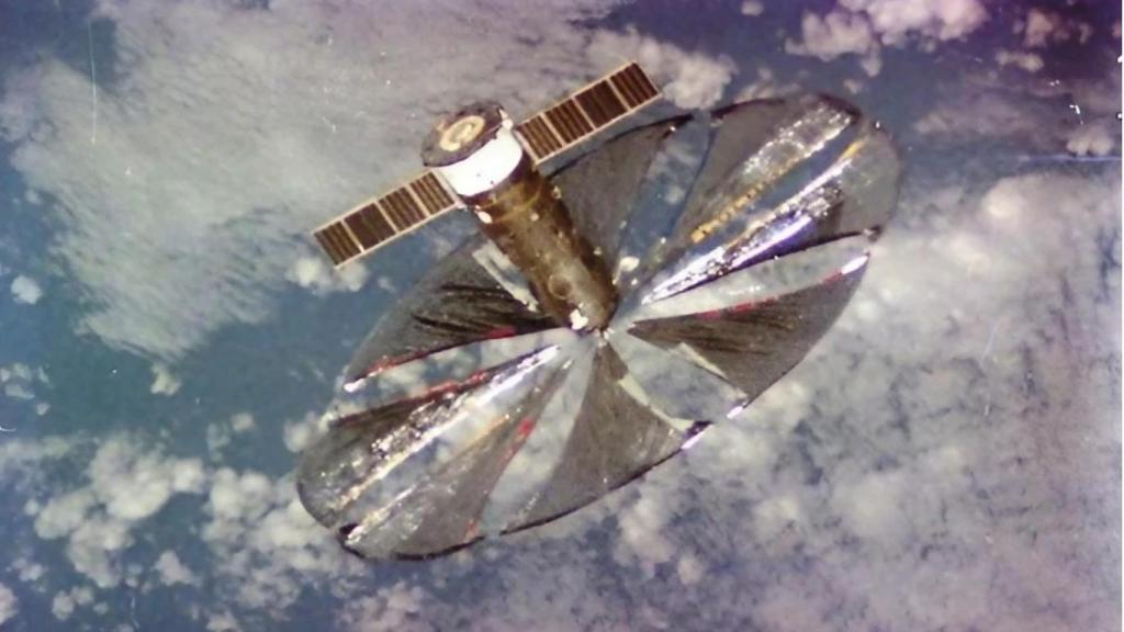Espejo ruso Znamya-2