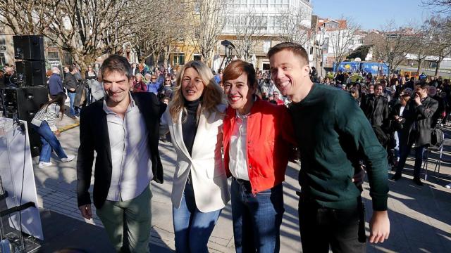 Mitin de Yolanda Díaz, líder de Sumar, junto a Marta Lois, Íñigo Errejón y Jorge Suárez, en Ferrol.