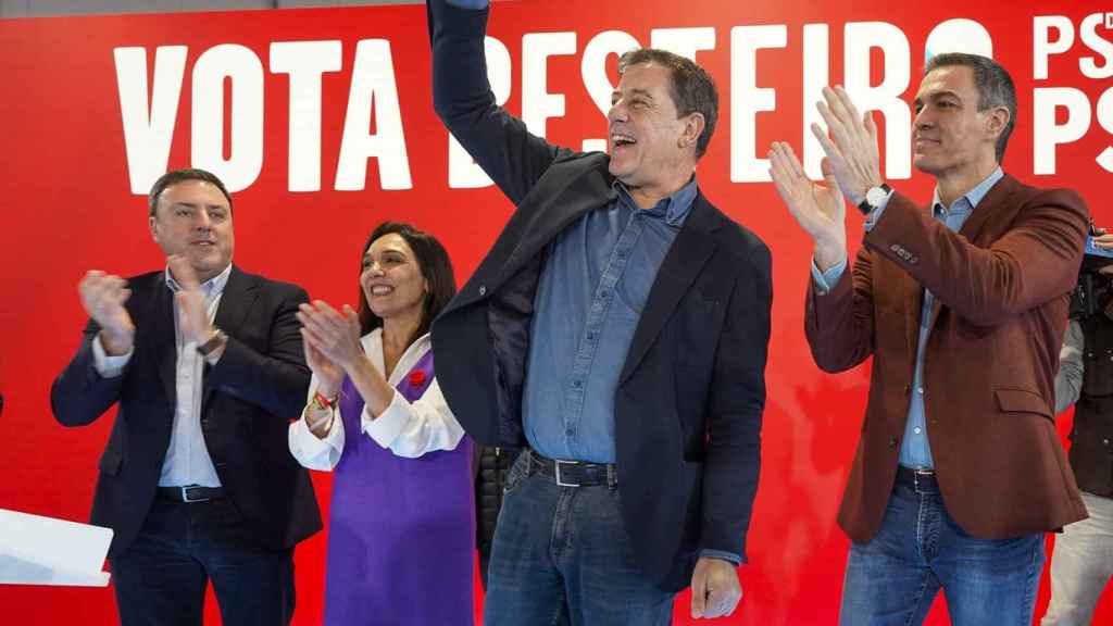 Mitin de Besteiro y Sánchez en Ourense de cara a las elecciones del 18 de febrero.