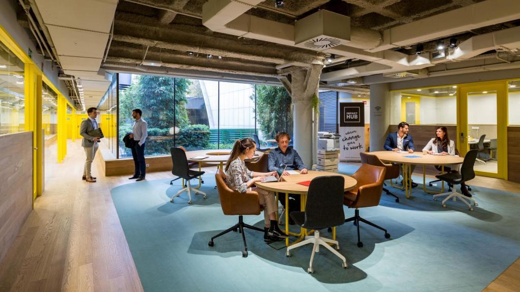 Coworking de la empresa Impact Hub en Picasso (Madrid).