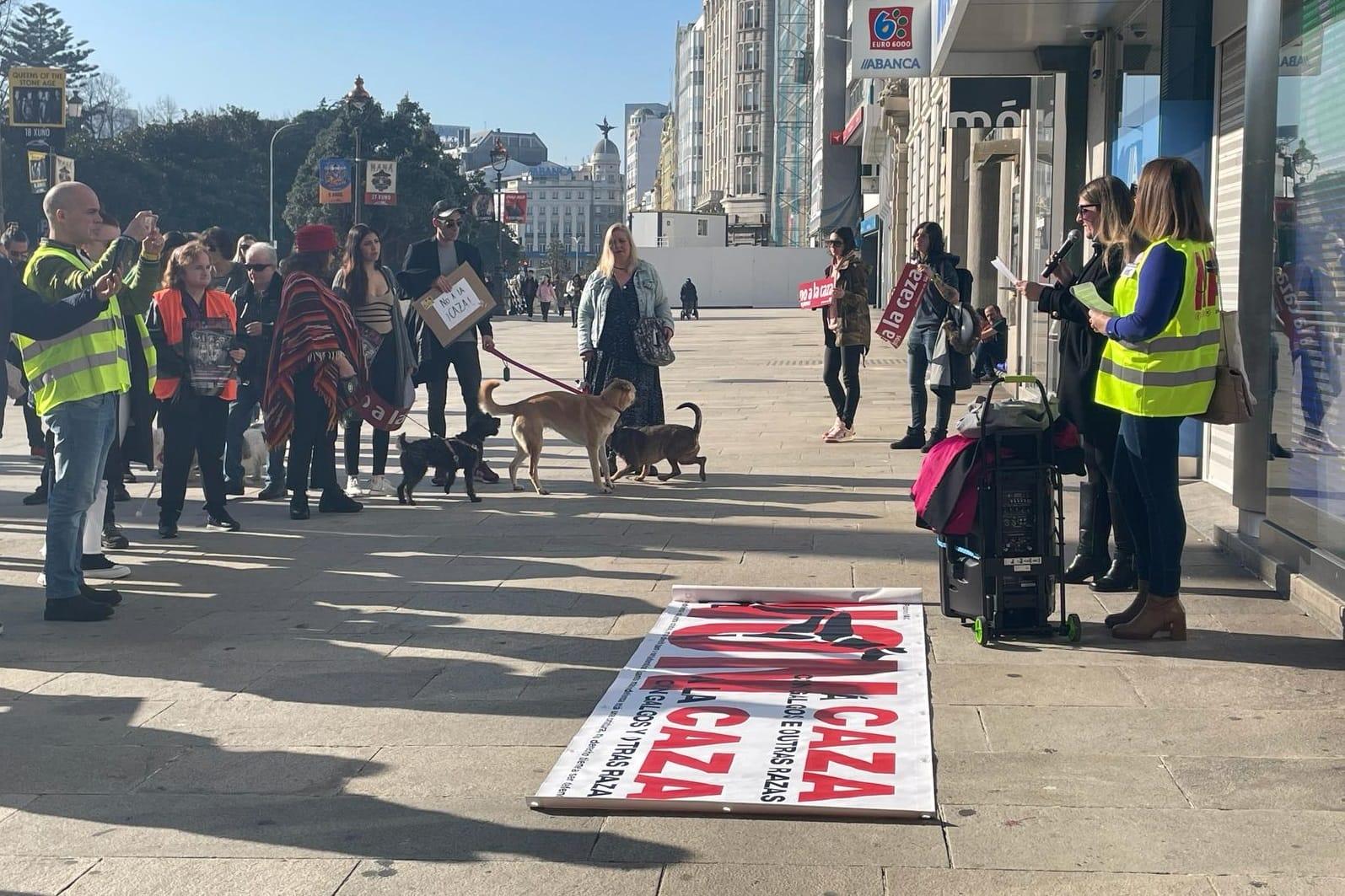 Manifestación de hoy en A Coruña contra la caza (López).