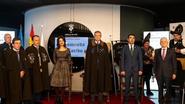 Alfonso Rueda, hoy en la Feira do Cocido de Lalín.