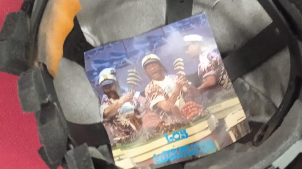 El detalle de la peluca de Roma.