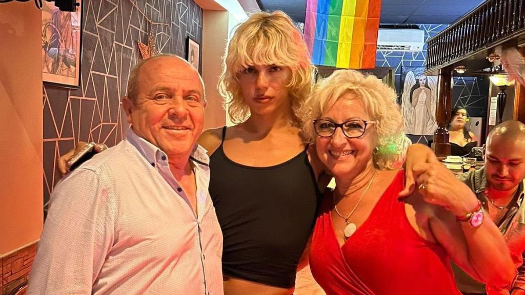 Samantha Hudson en el karaoke 'Noche de ronda'.