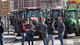 Unos manifestantes en la concentración de tractores en Valladolid