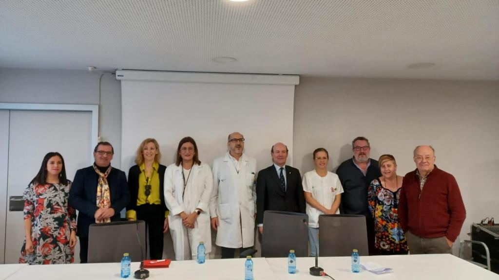 La Fundación Caja Rural de Zamora y la AECC organizan un work café con los profesionales sanitarios