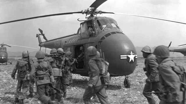 Helicóptero estadounidense en Corea. 1953