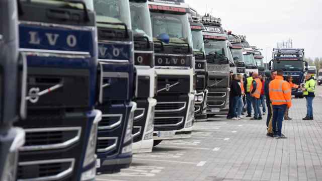 Varios transportistas y camiones durante el undécimo día de paro de transportistas de marzo de 2022