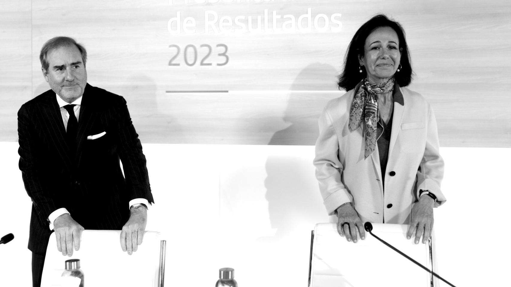 La presidenta del Banco Santander, Ana Botín, y el consejero delegado de la entidad financiera, Héctor Grisi, durante la presentación de los resultados del 2023 del Grupo Santander
